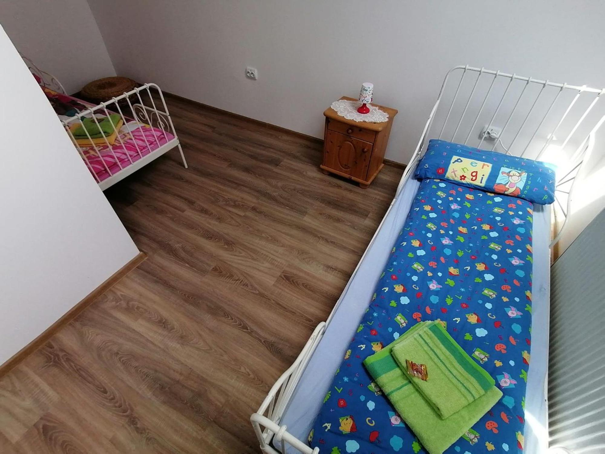 Casa Bunicii Hotel Sasca Montana Bagian luar foto