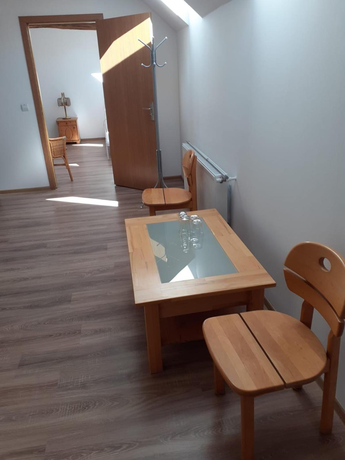 Casa Bunicii Hotel Sasca Montana Bagian luar foto